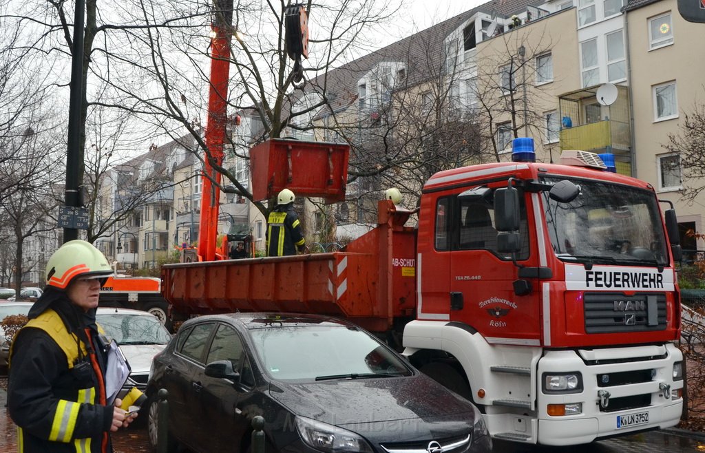 Feuer 2 Dachwohnung Koeln Severinswall Bayenstr P235.JPG